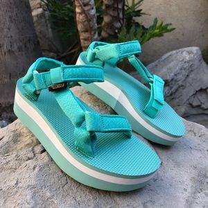 🤩HP🤩 TEVA Flatform Universal Sandal